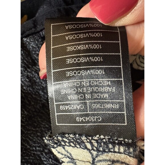 Cupcakes and Cashmere Blouse Floral Navy Blue V Neck Bell Sleeve Office Size M - Picture 6 of 6